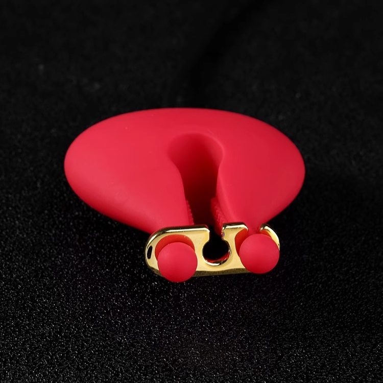Vibrating Nipple Clamps & Masturbator Set BM40